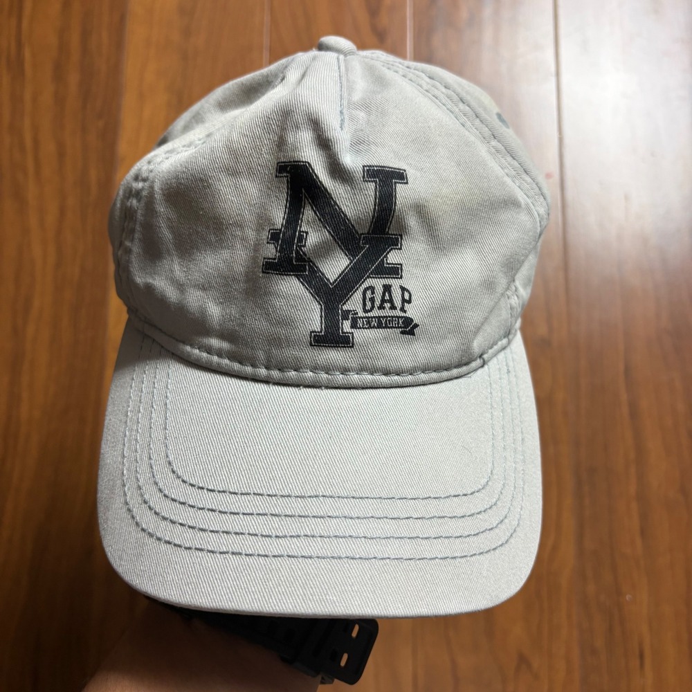 Gap New York City NY Logo Baseball Cap Hat Light Gray Adjustable Size S/M